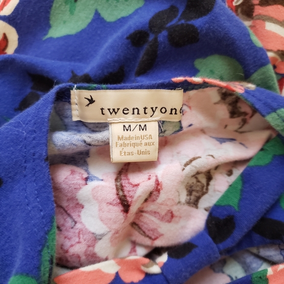 Bodycon floral minidress from Forever 21 - Picture 3 of 5